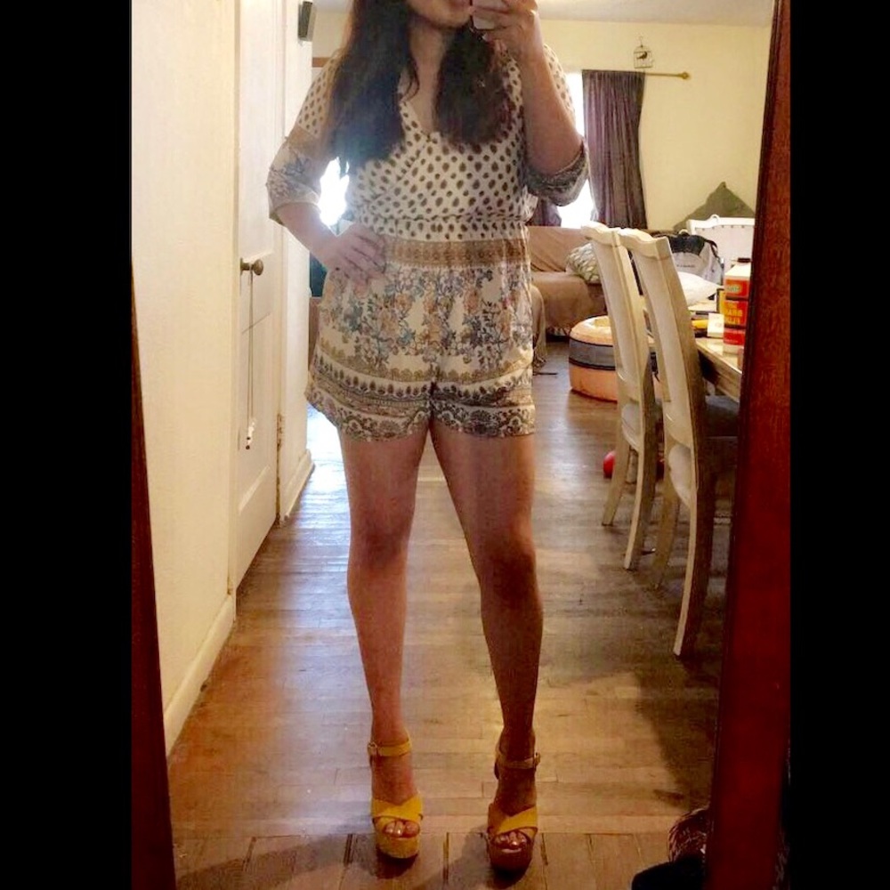 FLORAL ROMPER - Picture 3 of 3